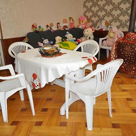 Guest House Cico Telavi Exterior photo